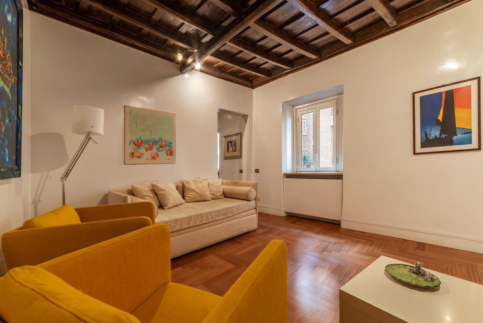 Apartment Frezza 39b - Fromehometorome Rom